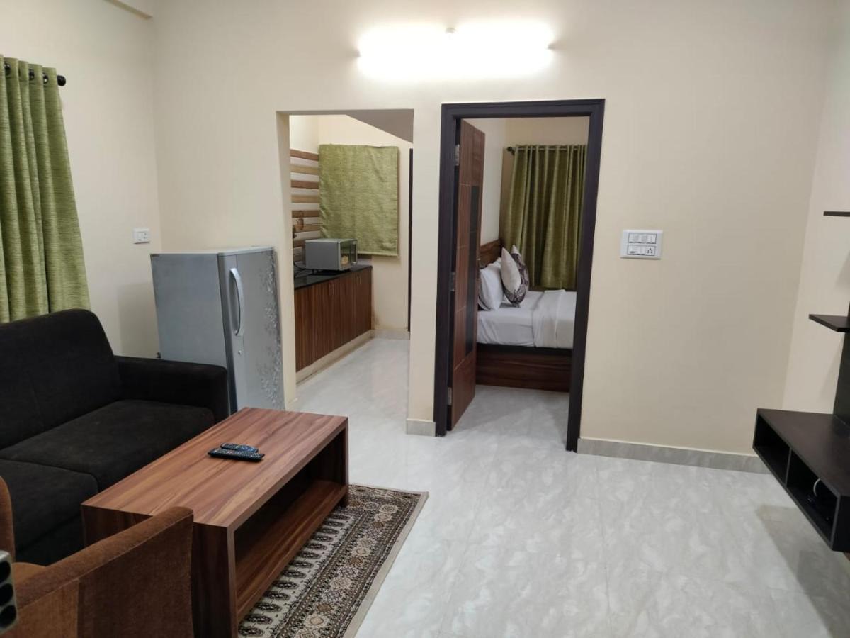 Golden Chariot 1Bhk Flat Manyata Tech Park Hotel Bangalore Exterior foto